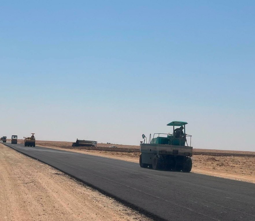 دائرة الطرق والجسور: تقدم متواصل في أعمال مشروع تأهيل طريق منفذ الجميمة الحدودي في محافظة المثنى