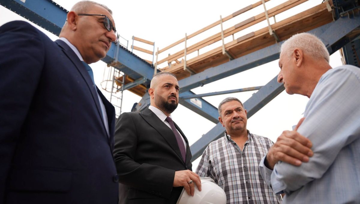 خلال متابعته المستمرة لمشاريع فك الاختناقات المرورية في بغداد.. مدير عام دائرة الطرق والجسور يتفقد ميدانيًا مشروعي جسر الجادرية الجديد وربط جسر الطابقين بالجسر المعلّق