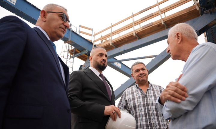 خلال متابعته المستمرة لمشاريع فك الاختناقات المرورية في بغداد.. مدير عام دائرة الطرق والجسور يتفقد ميدانيًا مشروعي جسر الجادرية الجديد وربط جسر الطابقين بالجسر المعلّق