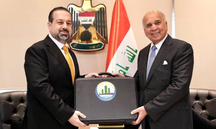 السيد ريباز_حملان يتسلم رسمياً حقيبة وزارة الإعمار الإسكان والبلديات العامة